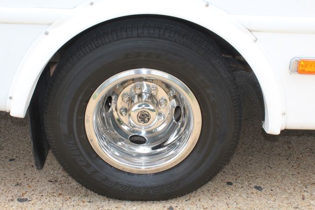 2014 Ford Starcraft 15 Passenger Shuttle Bus W/ Lift | Irving, Texas | Lonestar Automart Inc.