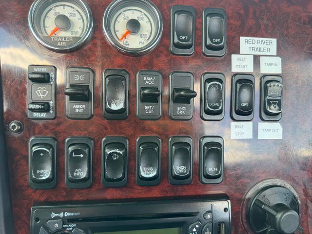 2014 Freightliner Coronado 