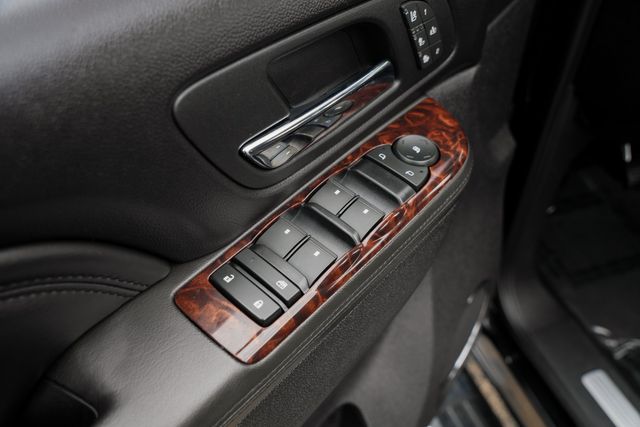 2014 GMC Sierra 3500HD Denali CREW CAB 4X4 DRW W/ UPGRADES / LOADED | Austin, TX | Rocky Mountain Truck Stop Austin