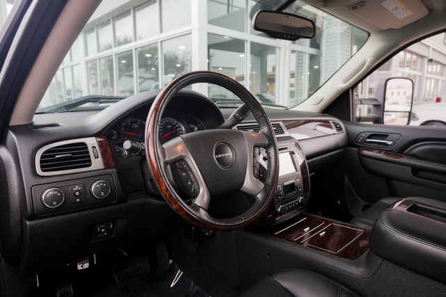 2014 GMC Sierra 3500HD Denali CREW CAB 4X4 DRW W/ UPGRADES / LOADED | Austin, TX | Rocky Mountain Truck Stop Austin