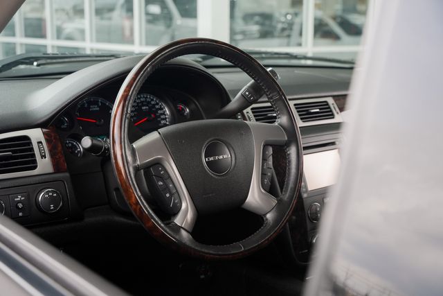 2014 GMC Sierra 3500HD Denali CREW CAB 4X4 DRW W/ UPGRADES / LOADED | Austin, TX | Rocky Mountain Truck Stop Austin