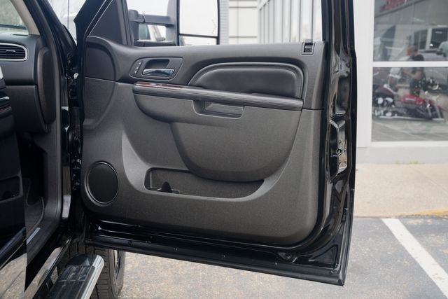 2014 GMC Sierra 3500HD Denali CREW CAB 4X4 DRW W/ UPGRADES / LOADED | Austin, TX | Rocky Mountain Truck Stop Austin