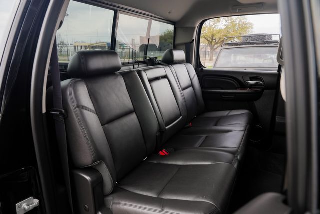 2014 GMC Sierra 3500HD Denali CREW CAB 4X4 DRW W/ UPGRADES / LOADED | Austin, TX | Rocky Mountain Truck Stop Austin 2014 GMC Sierra 3500HD Denali CREW CAB 4X4 DRW W/ UPGRADES / LOADED | Austin, TX | Rocky Mountain Truck Stop Austin