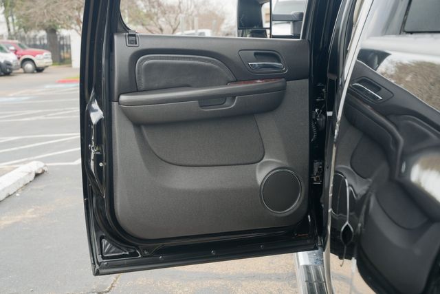 2014 GMC Sierra 3500HD Denali CREW CAB 4X4 DRW W/ UPGRADES / LOADED | Austin, TX | Rocky Mountain Truck Stop Austin