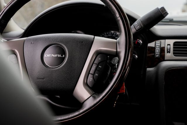 2014 GMC Sierra 3500HD Denali CREW CAB 4X4 DRW W/ UPGRADES / LOADED | Austin, TX | Rocky Mountain Truck Stop Austin