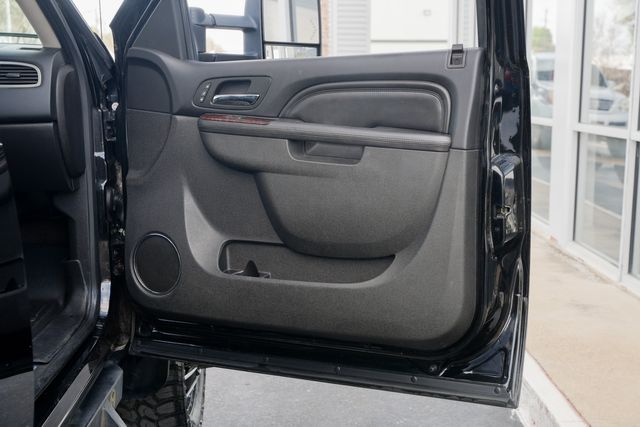 2014 GMC Sierra 3500HD Denali CREW CAB 4X4 DRW W/ UPGRADES / LOADED | Austin, TX | Rocky Mountain Truck Stop Austin