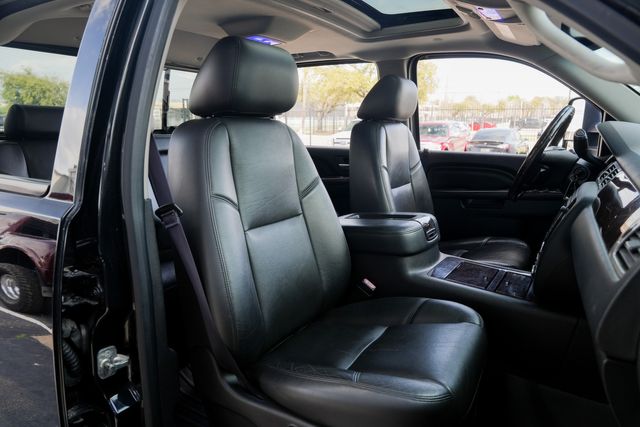 2014 GMC Sierra 3500HD Denali CREW CAB 4X4 DRW W/ UPGRADES / LOADED | Austin, TX | Rocky Mountain Truck Stop Austin 2014 GMC Sierra 3500HD Denali CREW CAB 4X4 DRW W/ UPGRADES / LOADED | Austin, TX | Rocky Mountain Truck Stop Austin