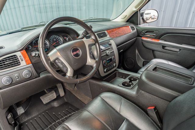 2014 GMC Yukon SLT 4X4 / V8 / LEATHER / LOW MILES | Austin, TX | Rocky Mountain Truck Stop Austin