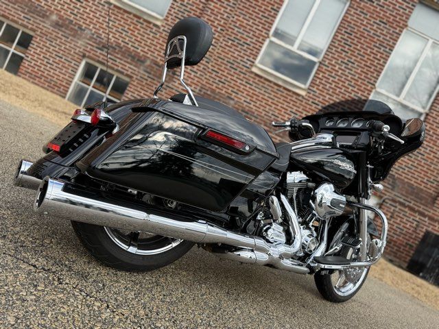 2014 Harley-Davidson Street Glide Special