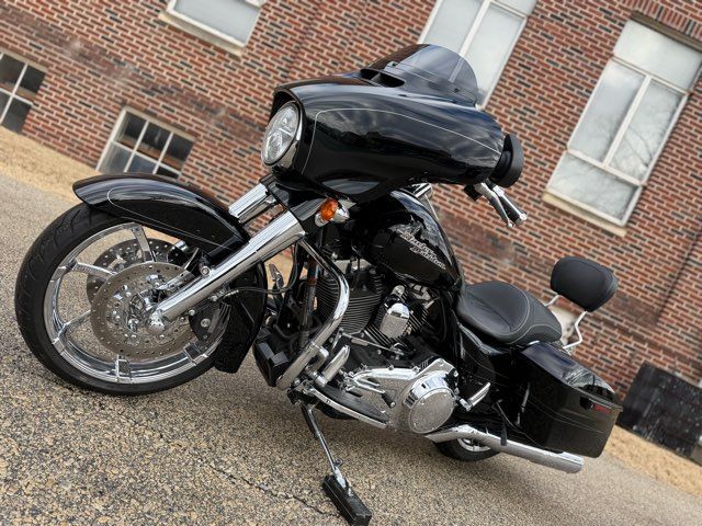 2014 Harley-Davidson Street Glide Special