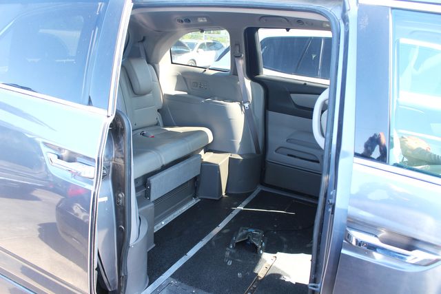 2014 Honda Odyssey Touring Elite Rollx Mobility Van | Granite City, Illinois | MasterCars Company Inc.
