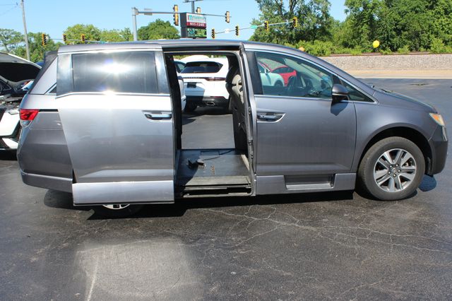 2014 Honda Odyssey Touring Elite Rollx Mobility Van | Granite City, Illinois | MasterCars Company Inc.