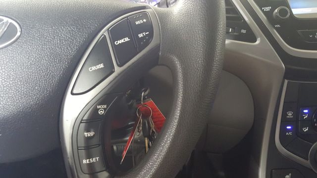 2014 Hyundai ELANTRA SE | Carrollton, TX | Legend Motorcars of Carrollton 2014 Hyundai ELANTRA SE | Carrollton, TX | Legend Motorcars of Carrollton