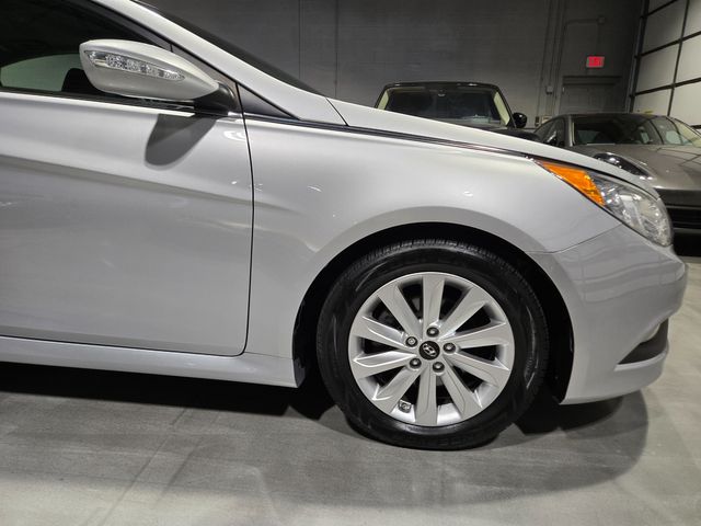 2014 Hyundai SONATA Limited | Lake Forest IL | Executive Motor Carz 2014 Hyundai SONATA Limited | Lake Forest IL | Executive Motor Carz