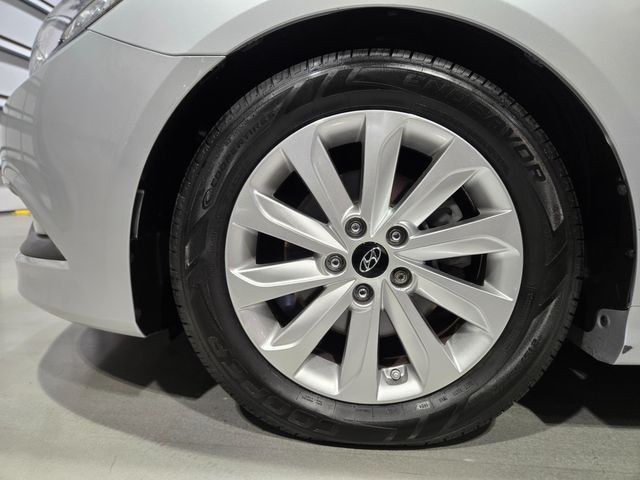 2014 Hyundai SONATA Limited | Lake Forest IL | Executive Motor Carz 2014 Hyundai SONATA Limited | Lake Forest IL | Executive Motor Carz