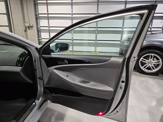 2014 Hyundai SONATA Limited | Lake Forest IL | Executive Motor Carz 2014 Hyundai SONATA Limited | Lake Forest IL | Executive Motor Carz