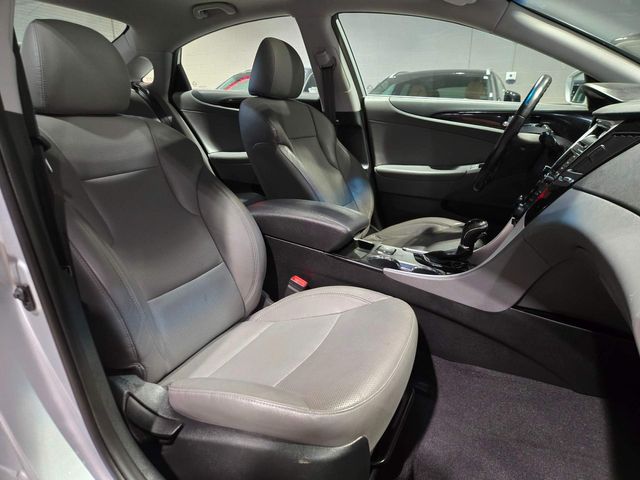 2014 Hyundai SONATA Limited | Lake Forest IL | Executive Motor Carz 2014 Hyundai SONATA Limited | Lake Forest IL | Executive Motor Carz