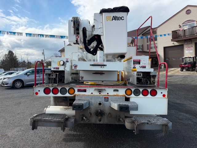 2014 International 4300 Altec 46'