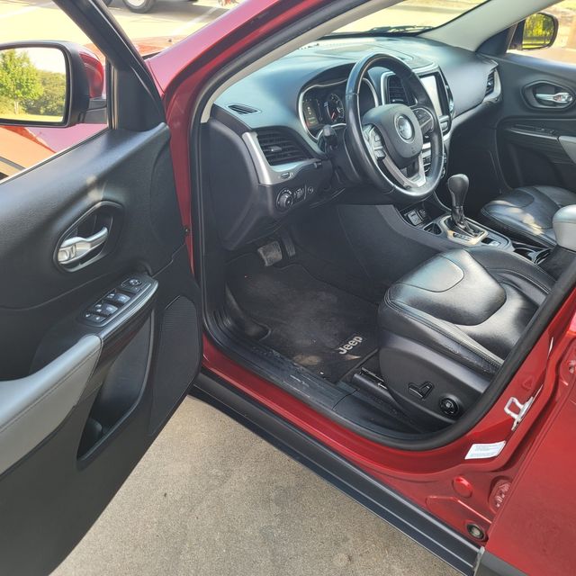 2014 Jeep Cherokee Latitude | Arlington, TX | Tray Rogers dba Southwest Collision Center 2014 Jeep Cherokee Latitude | Arlington, TX | Tray Rogers dba Southwest Collision Center