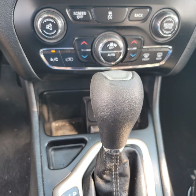 2014 Jeep Cherokee Latitude | Arlington, TX | Tray Rogers dba Southwest Collision Center 2014 Jeep Cherokee Latitude | Arlington, TX | Tray Rogers dba Southwest Collision Center