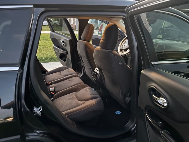 2014 Jeep Cherokee Latitude | Brea, CA | Zeus Auto Dealers 2014 Jeep Cherokee Latitude | Brea, CA | Zeus Auto Dealers