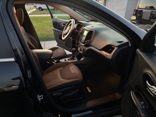 2014 Jeep Cherokee Latitude | Brea, CA | Zeus Auto Dealers 2014 Jeep Cherokee Latitude | Brea, CA | Zeus Auto Dealers