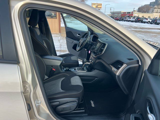 2014 Jeep Cherokee Sport | Dickinson, ND | Heiser Motors 2014 Jeep Cherokee Sport | Dickinson, ND | Heiser Motors