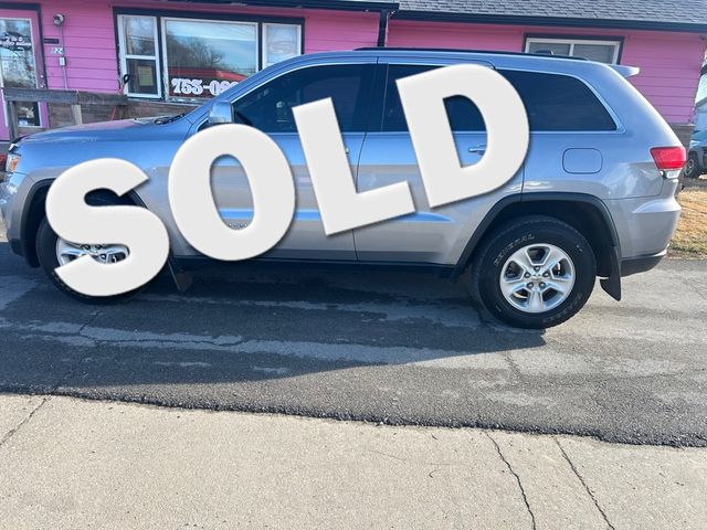 2014 Jeep Grand Cherokee LAREDO | Fremont, NE | J&S Auto Sales in Fremont, NE 68025