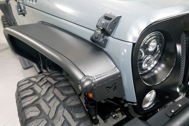 2014 Jeep Wrangler Unlimited Rubicon | Burbank, California | MDK International 2014 Jeep Wrangler Unlimited Rubicon | Burbank, California | MDK International