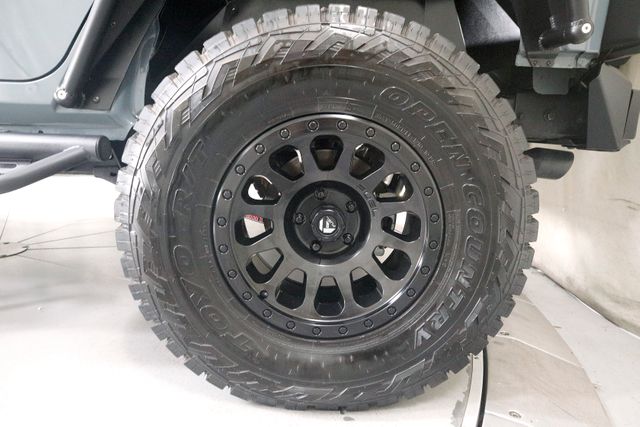 2014 Jeep Wrangler Unlimited Rubicon | Burbank, California | MDK International 2014 Jeep Wrangler Unlimited Rubicon | Burbank, California | MDK International