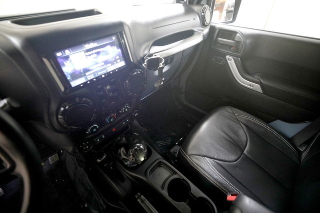 2014 Jeep Wrangler Unlimited Rubicon | Burbank, California | MDK International 2014 Jeep Wrangler Unlimited Rubicon | Burbank, California | MDK International