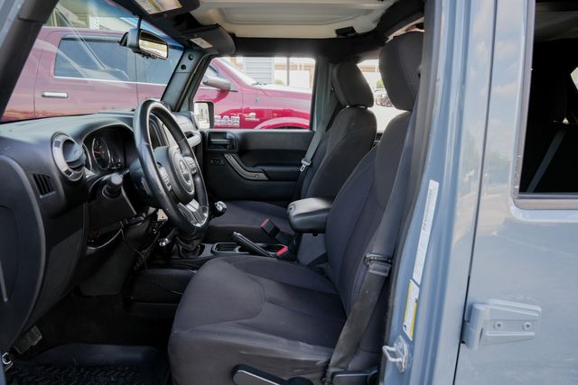 2014 Jeep Wrangler Unlimited Sport 4X4 6-SPEED W/ UPGRADES / REGULAR SERVICE | Dallas, TX | Rocky Mountain Truck Stop Dallas