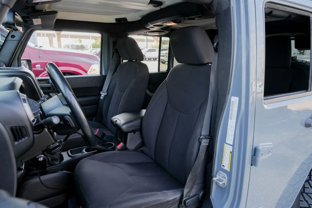 2014 Jeep Wrangler Unlimited Sport 4X4 6-SPEED W/ UPGRADES / REGULAR SERVICE | Dallas, TX | Rocky Mountain Truck Stop Dallas 2014 Jeep Wrangler Unlimited Sport 4X4 6-SPEED W/ UPGRADES / REGULAR SERVICE | Dallas, TX | Rocky Mountain Truck Stop Dallas