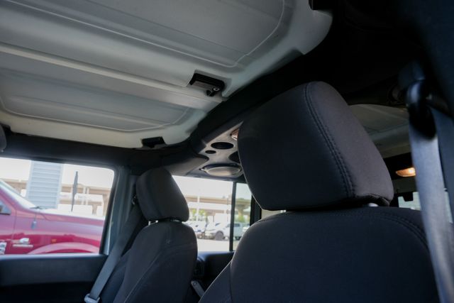 2014 Jeep Wrangler Unlimited Sport 4X4 6-SPEED W/ UPGRADES / REGULAR SERVICE | Dallas, TX | Rocky Mountain Truck Stop Dallas