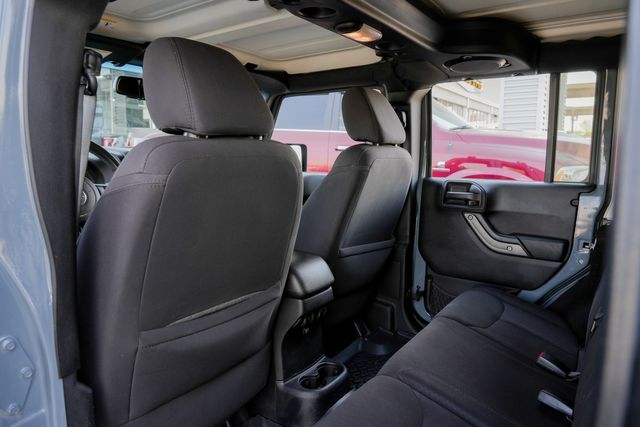 2014 Jeep Wrangler Unlimited Sport 4X4 6-SPEED W/ UPGRADES / REGULAR SERVICE | Dallas, TX | Rocky Mountain Truck Stop Dallas 2014 Jeep Wrangler Unlimited Sport 4X4 6-SPEED W/ UPGRADES / REGULAR SERVICE | Dallas, TX | Rocky Mountain Truck Stop Dallas