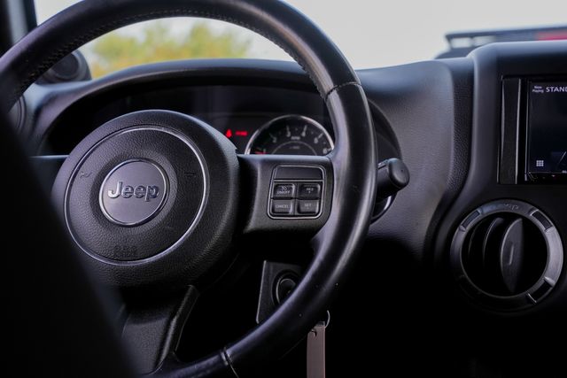 2014 Jeep Wrangler Unlimited Sport 4X4 6-SPEED W/ UPGRADES / REGULAR SERVICE | Dallas, TX | Rocky Mountain Truck Stop Dallas