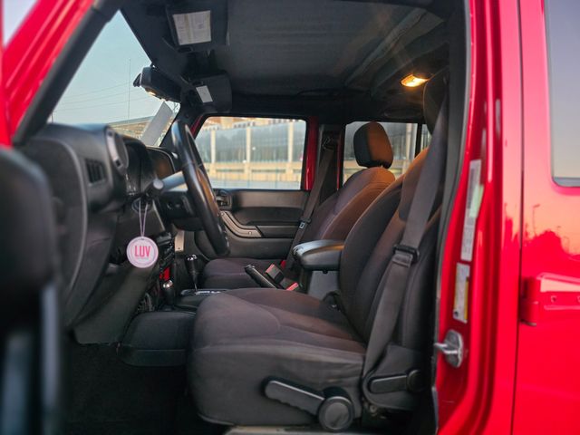 2014 Jeep Wrangler Unlimited Sport 4x4  Automatic  Clean Title | Reseda, CA | Angeles Auto Alliance