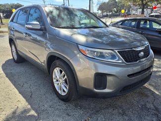 2014 Kia Sorento LX | San Antonio, TX | Texas Auto Save in San Antonio, TX 78233