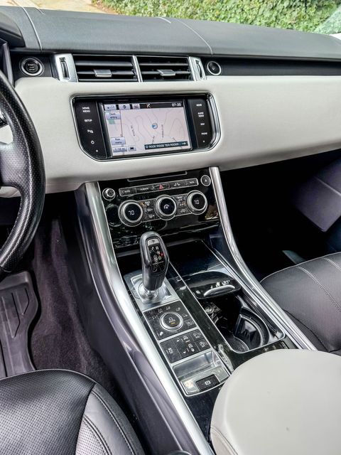 2014 Land Rover Range Rover Sport HSE | Agoura Hills, CA | SoCal Auto Group 2014 Land Rover Range Rover Sport HSE | Agoura Hills, CA | SoCal Auto Group