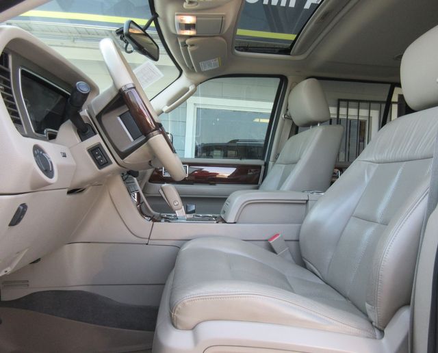 2014 Lincoln Navigator Base | south houston, TX | Carnes Motor Company