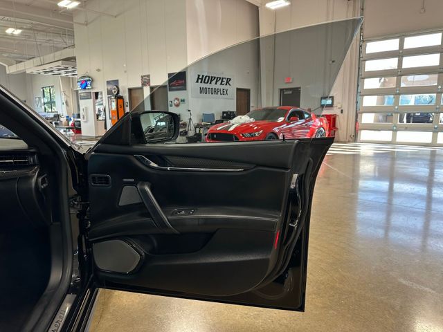 2014 Maserati Quattroporte GTS 14 Twin Turbo V8 Full Natural Leather | Irving, Texas | Hopper Motorplex 2014 Maserati Quattroporte GTS 14 Twin Turbo V8 Full Natural Leather | Irving, Texas | Hopper Motorplex