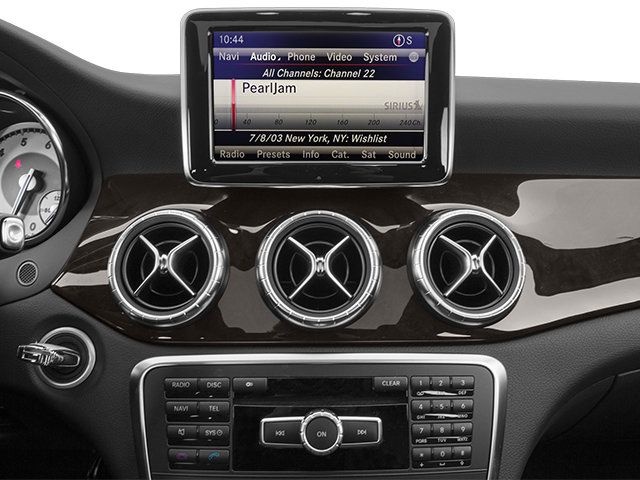 2014 Mercedes-Benz CLA 250 Premium Panoramic Sunroof