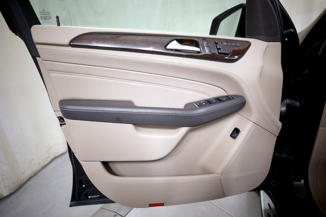 2014 Mercedes-Benz M-Class ML 350 BlueTEC | Burbank, California | MDK International 2014 Mercedes-Benz M-Class ML 350 BlueTEC | Burbank, California | MDK International