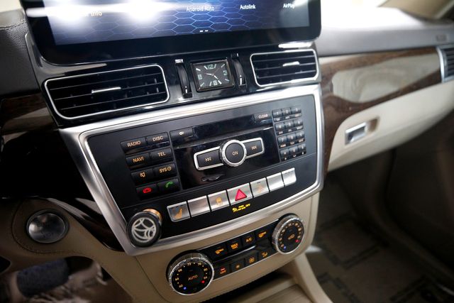 2014 Mercedes-Benz M-Class ML 350 BlueTEC | Burbank, California | MDK International 2014 Mercedes-Benz M-Class ML 350 BlueTEC | Burbank, California | MDK International