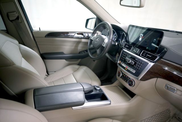 2014 Mercedes-Benz M-Class ML 350 BlueTEC | Burbank, California | MDK International 2014 Mercedes-Benz M-Class ML 350 BlueTEC | Burbank, California | MDK International