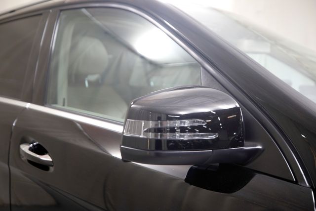 2014 Mercedes-Benz M-Class ML 350 BlueTEC | Burbank, California | MDK International 2014 Mercedes-Benz M-Class ML 350 BlueTEC | Burbank, California | MDK International