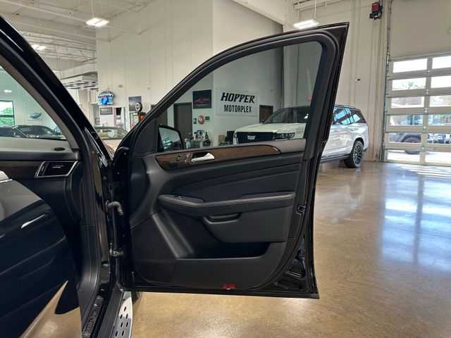 2014 Mercedes-Benz M-Class ML 350 4MATIC | Irving, Texas | Hopper Motorplex 2014 Mercedes-Benz M-Class ML 350 4MATIC | Irving, Texas | Hopper Motorplex