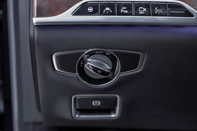 2014 Mercedes-Benz S-Class S 550 4MATIC Mem Heated/Ventilated Rear Seats Nav XM 2014 Mercedes-Benz S-Class S 550 4MATIC Mem Heated/Ventilated Rear Seats Nav XM