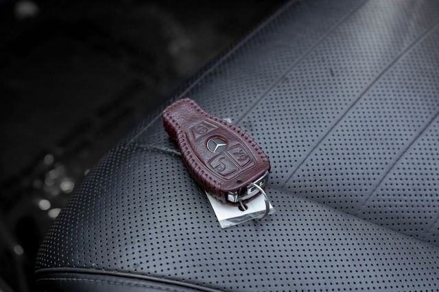 2014 Mercedes-Benz S-Class S 550 4MATIC Mem Heated/Ventilated Rear Seats Nav XM 2014 Mercedes-Benz S-Class S 550 4MATIC Mem Heated/Ventilated Rear Seats Nav XM