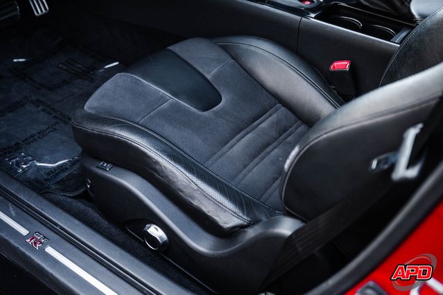 2014 Nissan GT-R Premium 2014 Nissan GT-R Premium